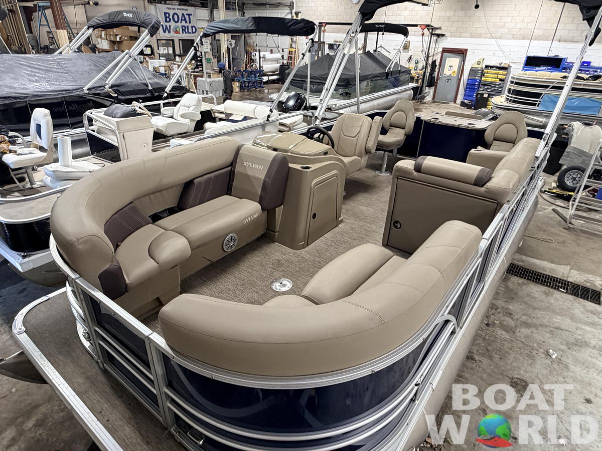 Used 2022 Sylvan  Mirage 820 Fish & Cruise