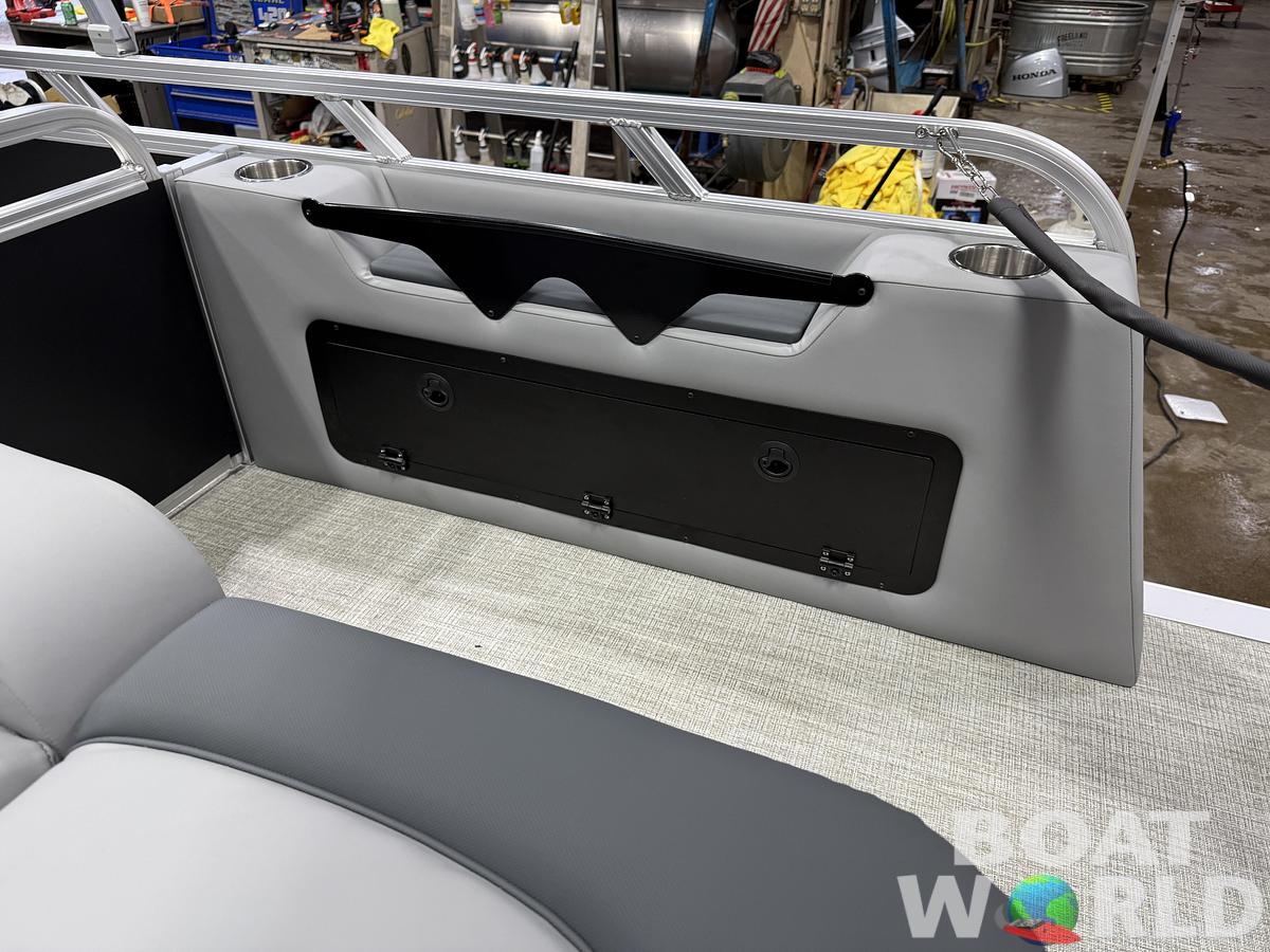 2027 Tahoe LTZ 2385 VRB SE Swingback Pontoon $42995