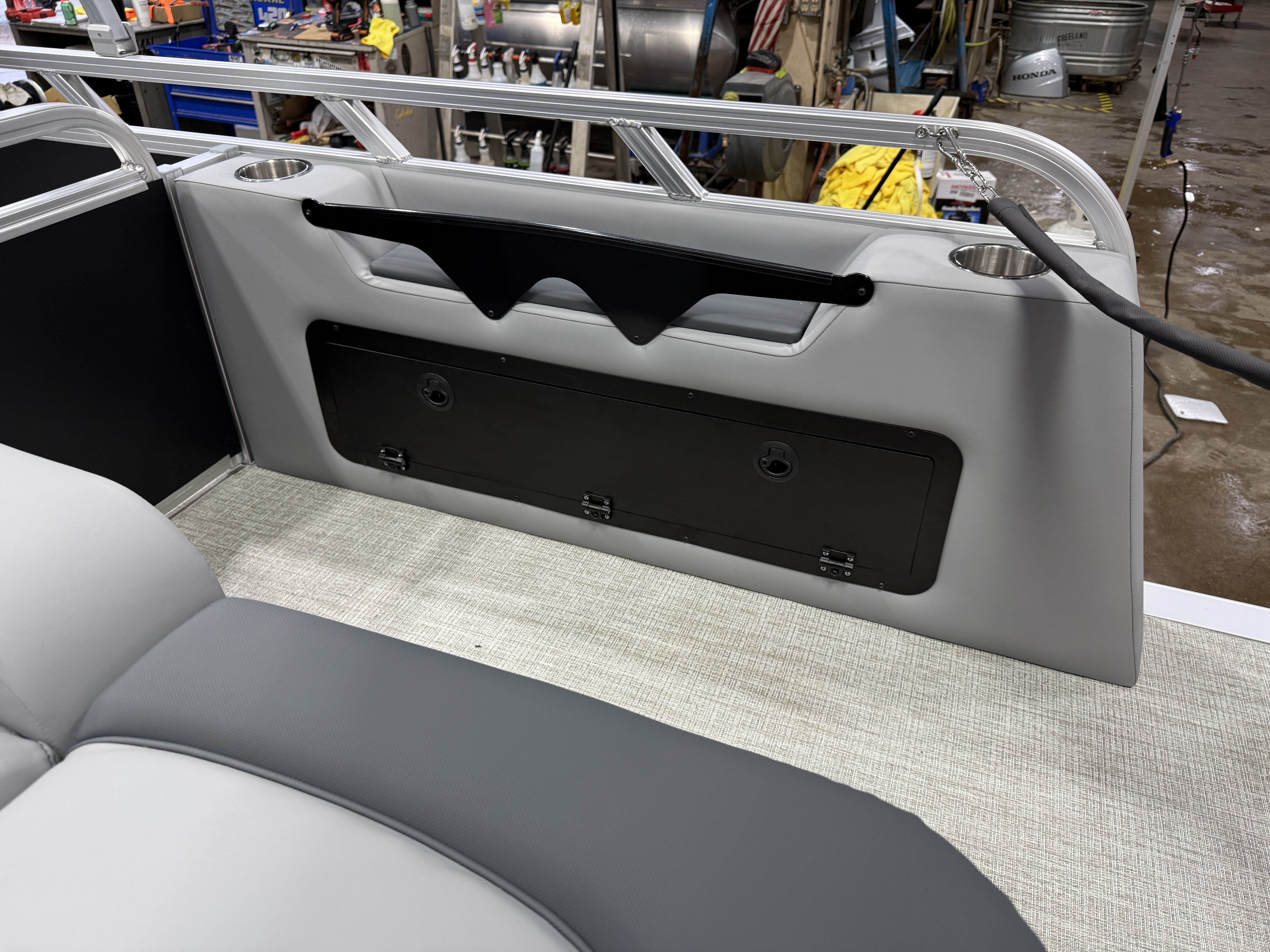 2027 Tahoe LTZ 2385 VRB SE Swingback Pontoon $42995