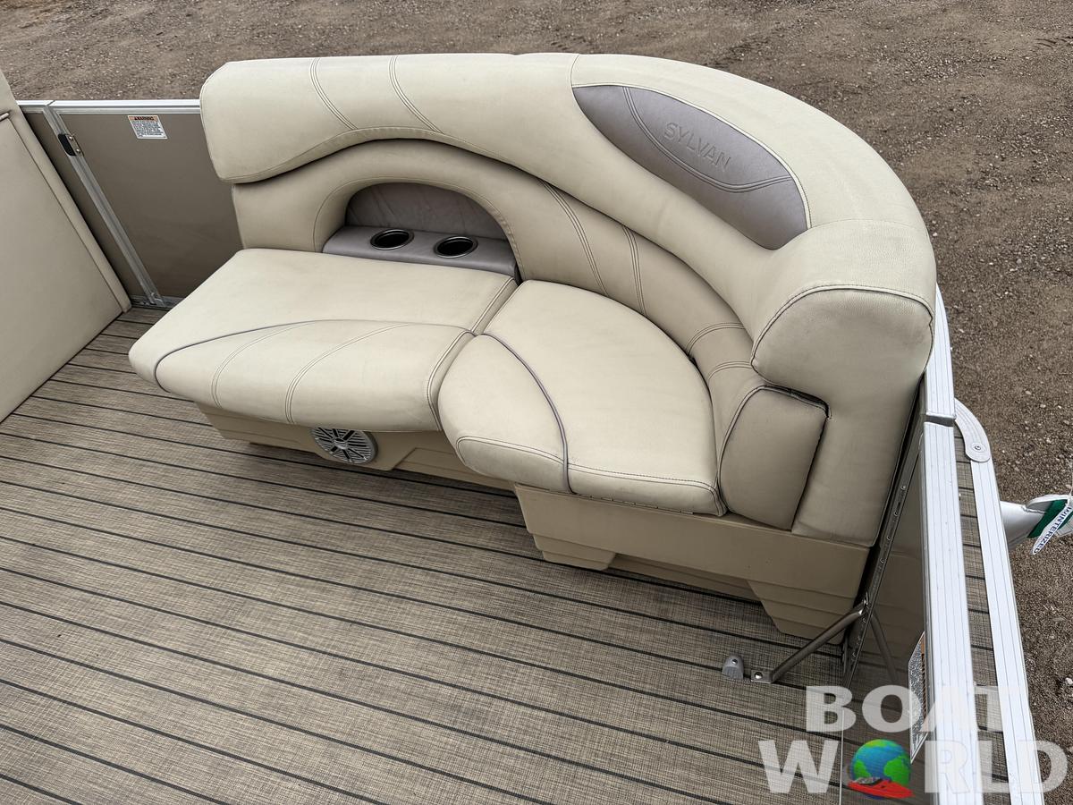 Used 2018 Sylvan Mirage 820 Cruise