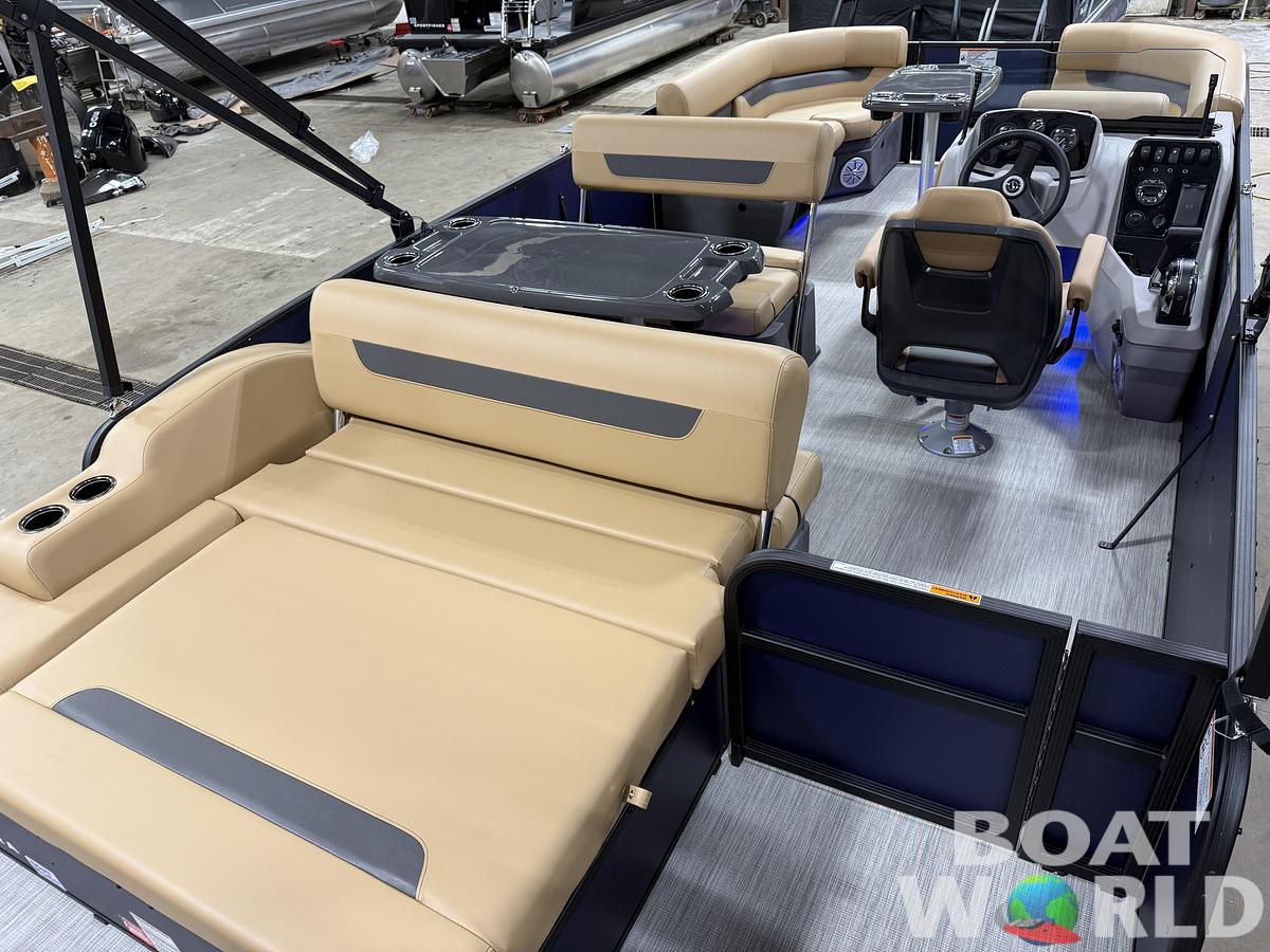 2027 Princecraft Vectra 21 RL Swingback Dinette $35495