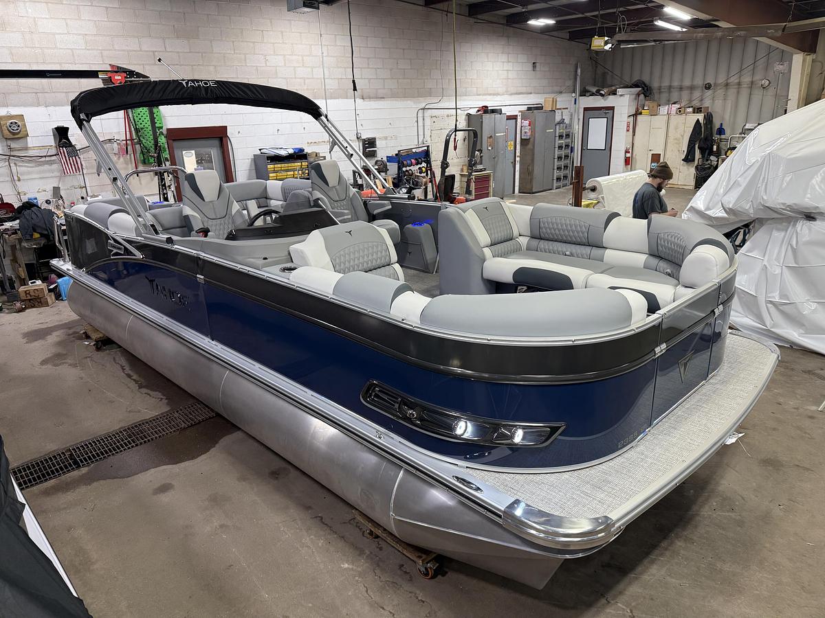 2025 Tahoe Pontoons Cascade 2385 Quad Lounge & Honda 4-Stroke EFI