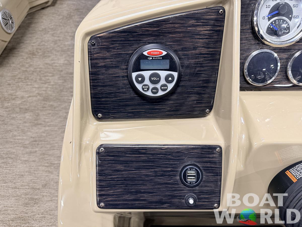 Used 2022 Sylvan  Mirage 820 Fish & Cruise