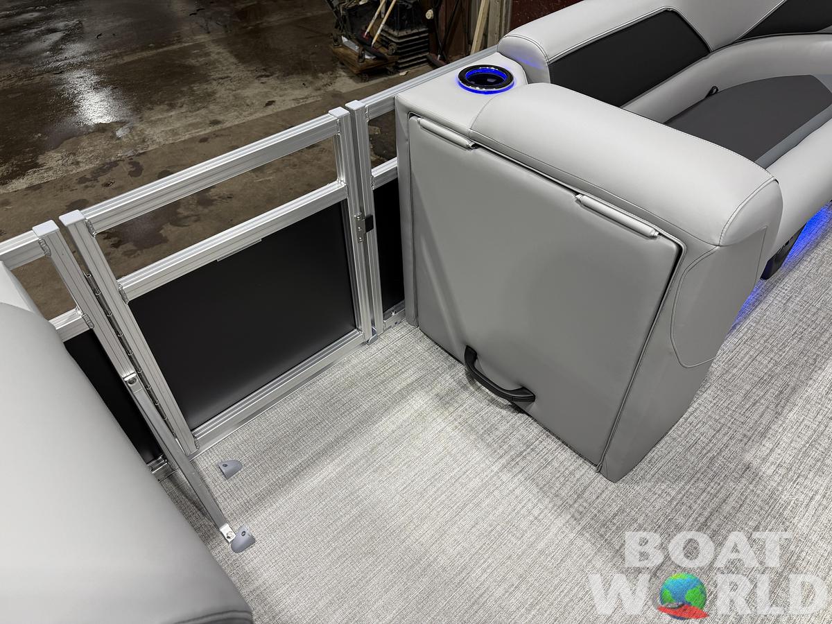 2026 Tahoe Pontoons Sport 2385 Swingback (VRB) Tritoon 