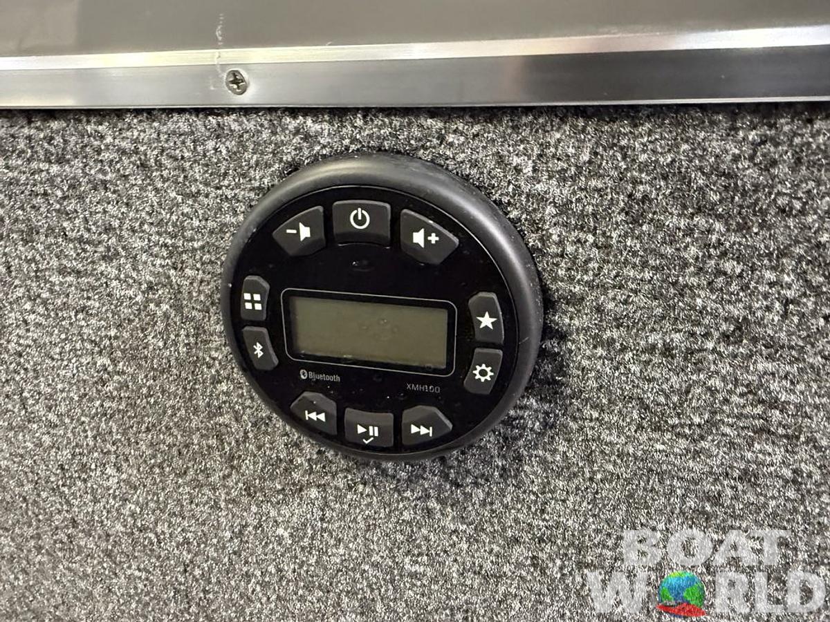 2025 MirroCraft Holiday 168 & Honda 90HP 4-Stroke EFI