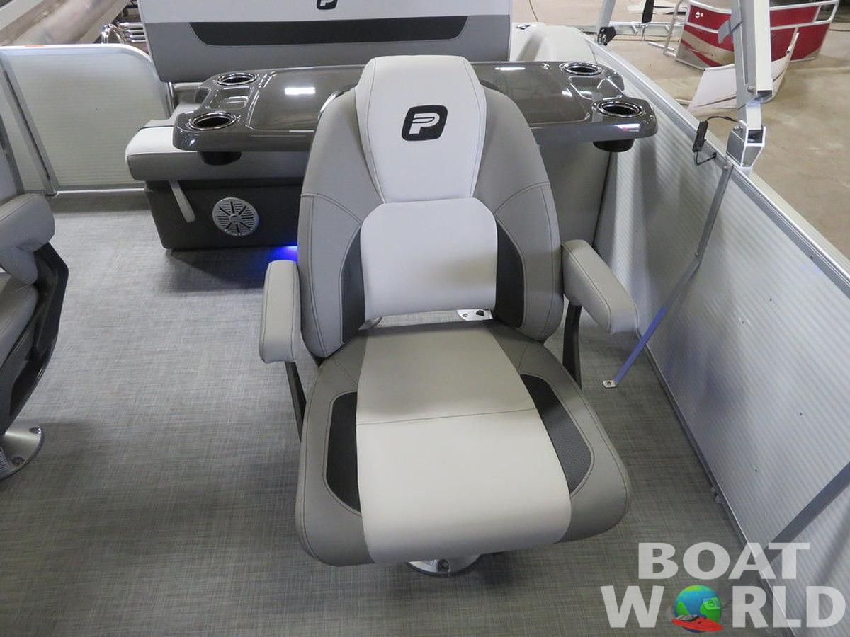 2025 Princecraft Vectra 21 RL Swingback SS Pontoon & Mercury 4-Stroke EFI