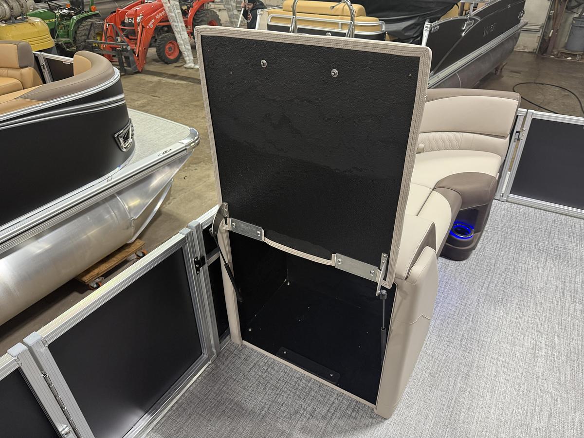 2025 Tahoe Pontoons LTZ 2385 Quad Lounge Shift SS Tritoon & Honda 4-Stroke EFI