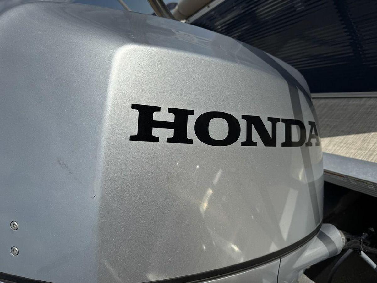 Used 2019 Tahoe Pontoons Cascade 2385 Cruise Pontoon