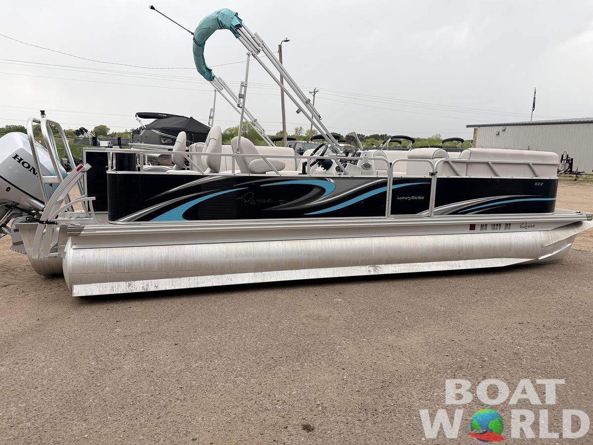 Used 2019 Qwest 822 Fish & Cruise Tritoon & 150HP Honda 4Stroke - $39,995