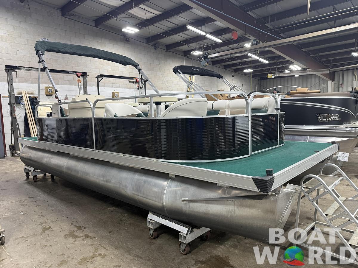 Used 2005 Leisure Island 2021 & 40HP