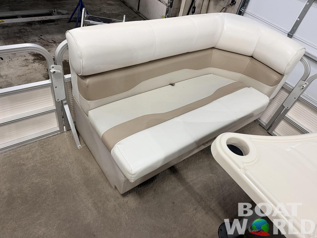 Used 2004 Northwood 2023 Reitta & 40HP Mercury 4Stroke -$