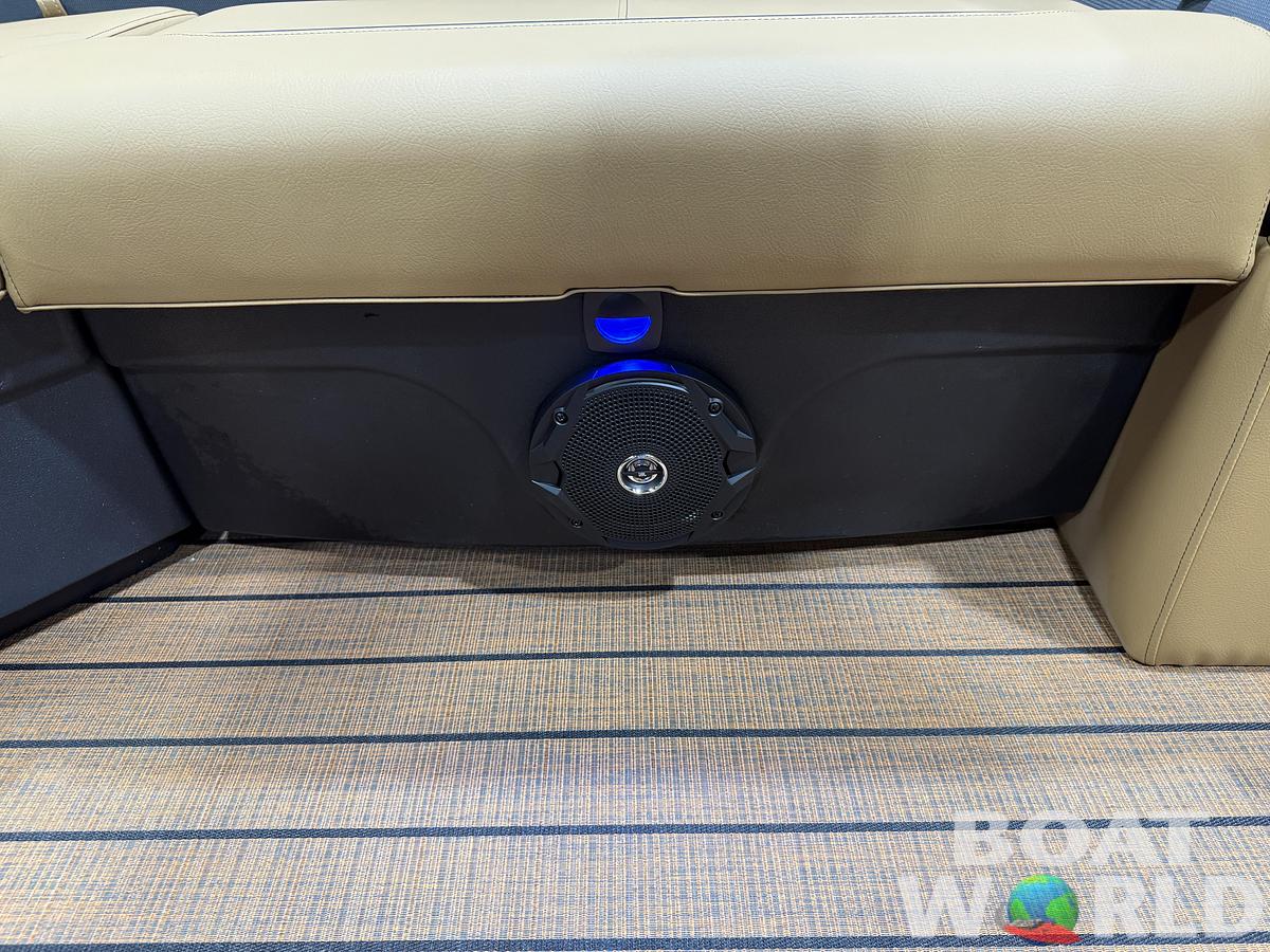 2026 Bentley Legacy 223 Navigator DL Quad Lounge Tritoon $51995