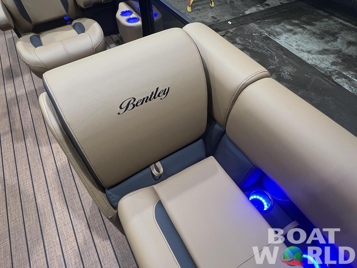 2026 Bentley Legacy 220 QSB Swingback $43995