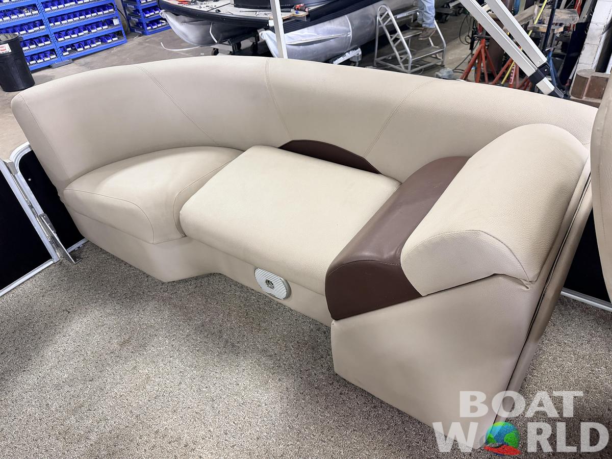 Used 2016 Weeres 220 Legacy & 90HP Yamaha 4Stroke -$19,995