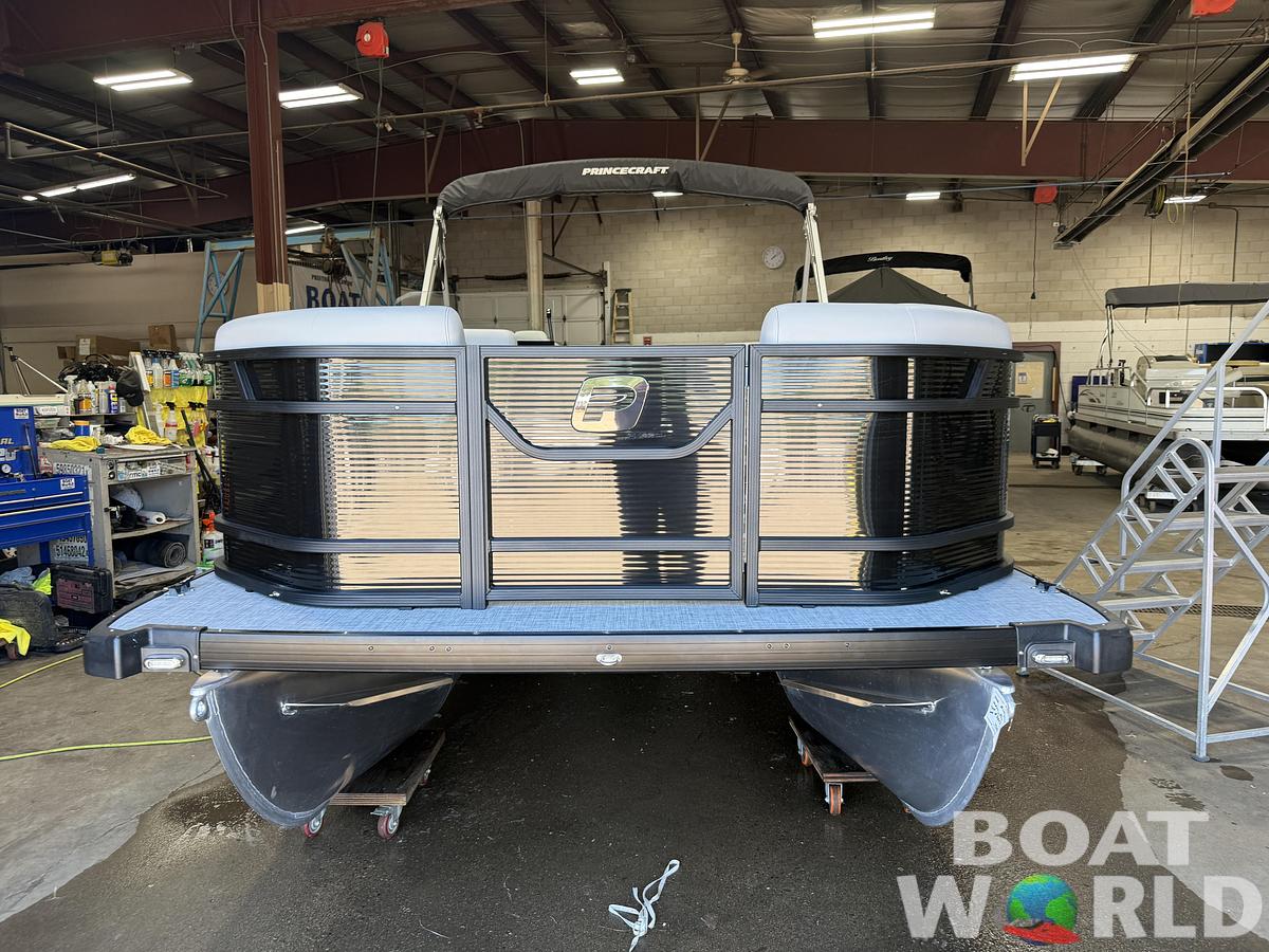 2026 Princecraft Vectra 21 RL Swingback Lounge $31995