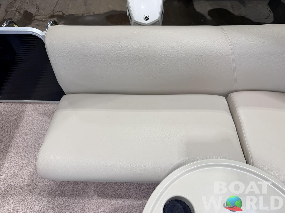 Used 2016 Weeres 220 Cadet Cruise & 90HP Evinrude ETec -17,995