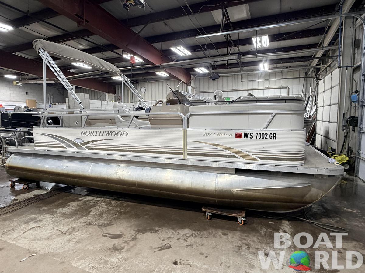 Used 2004 Northwood 2023 Reitta & 40HP Mercury 4Stroke -$