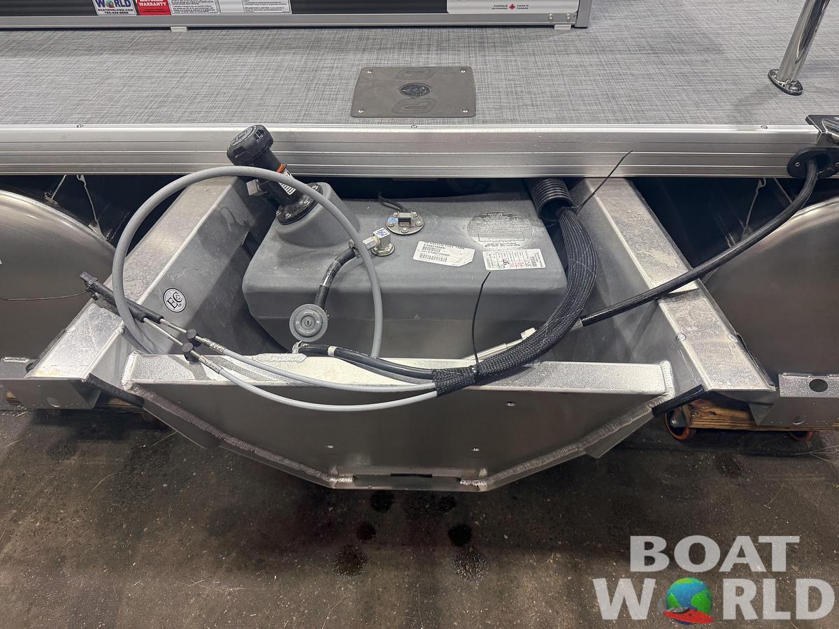 2026 Princecraft Vectra 23 RL Dinette Swingback Pontoon