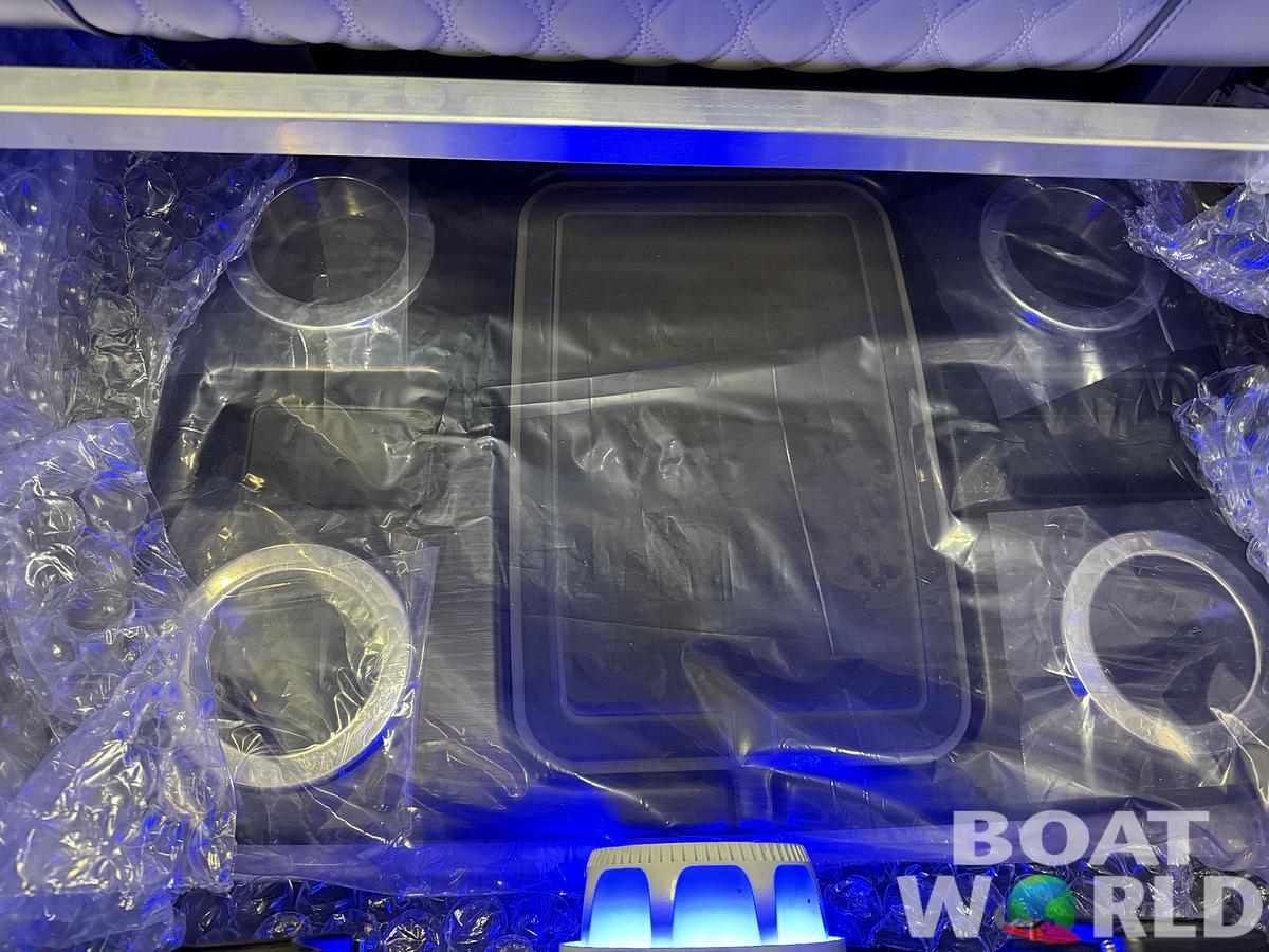 2025 Tahoe Pontoons Cascade 2385 Quad Lounge & Honda 4-Stroke EFI