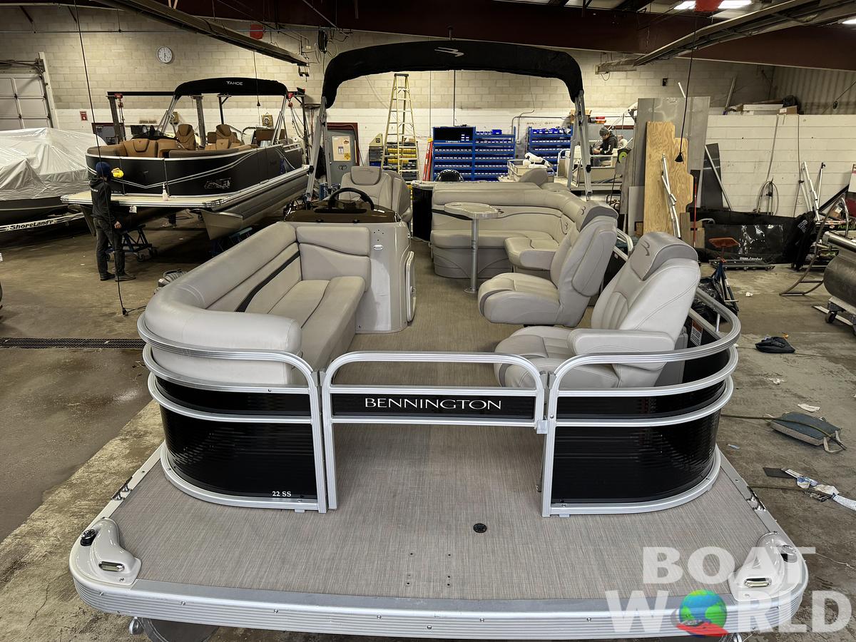 Used 2017 Bennington  22 SS Pontoon with 90HP Yamaha Fourstroke EFI