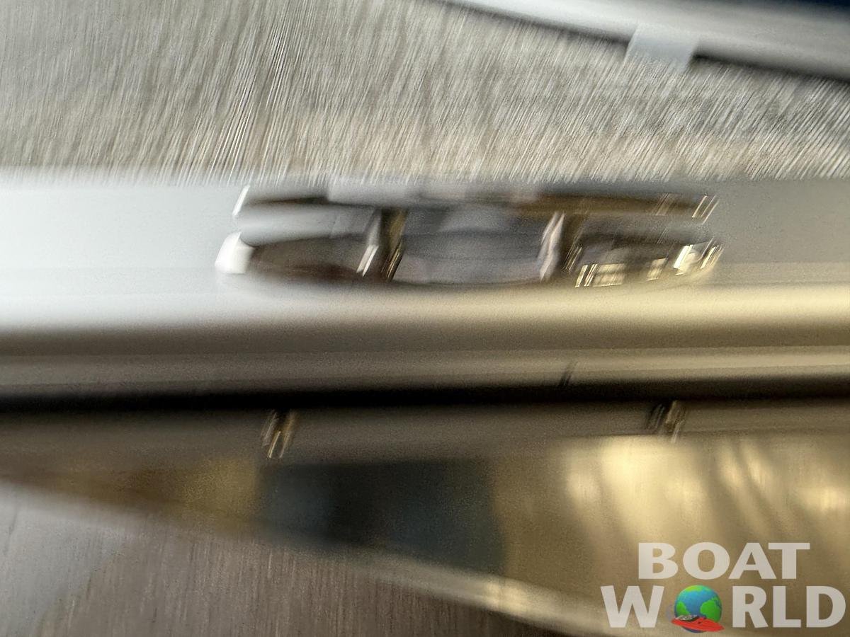 2026 Tahoe Pontoons LTZ 2385 Swingback (VRB) Tritoon