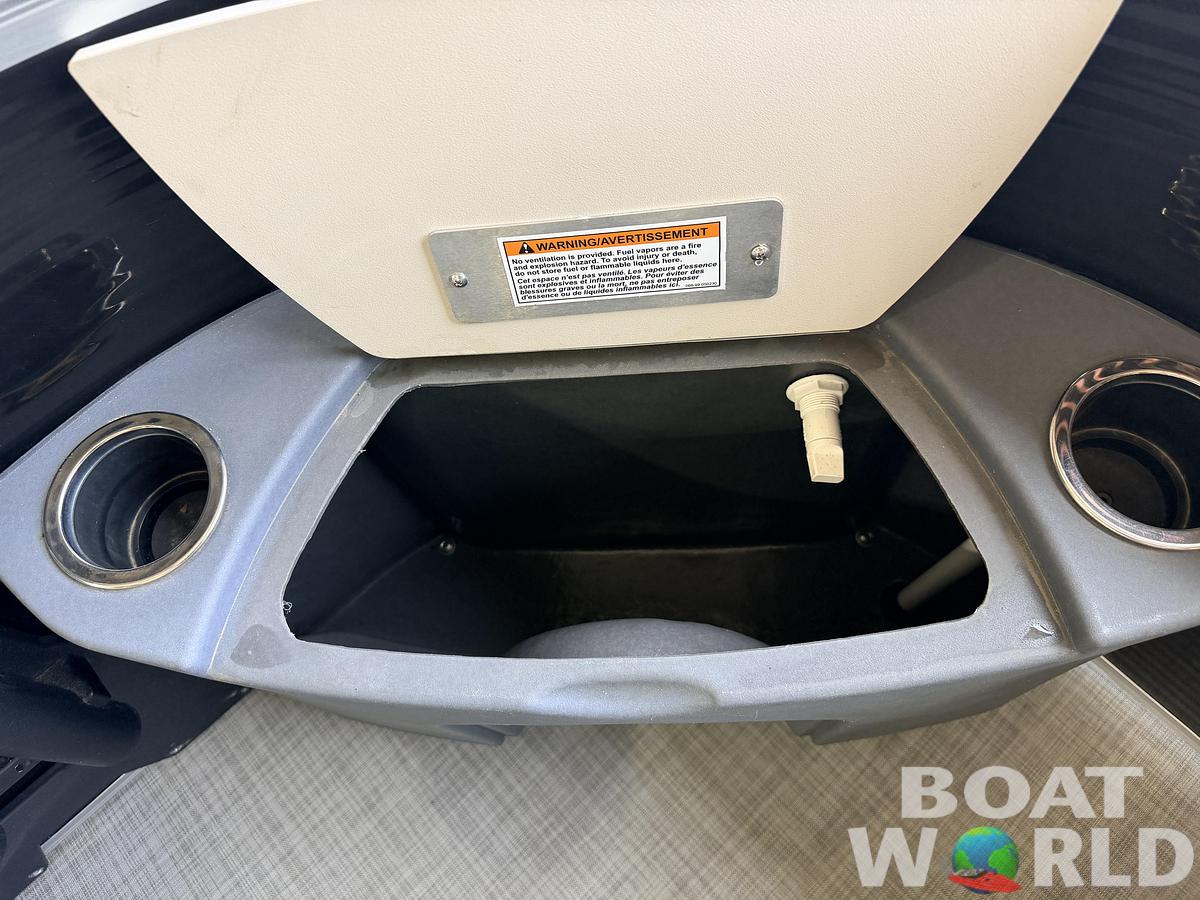 Used 2021 Princecraft 21 Sportfisher 2RS Pontoon & 90HP Mercury 4-Stroke -$27,995