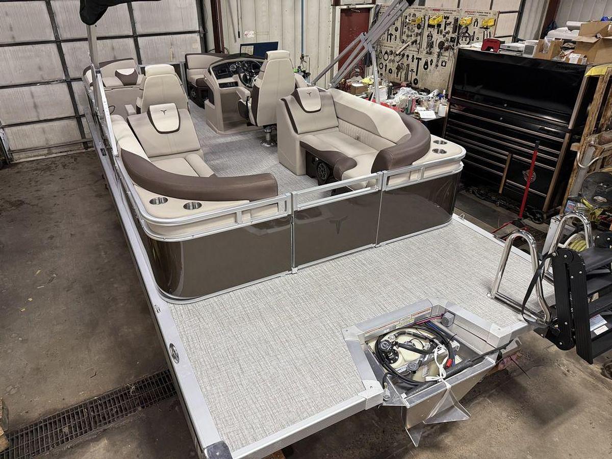 2025 Tahoe Pontoons LTZ 2385 Quad Lounge & Honda 4-Stroke EFI