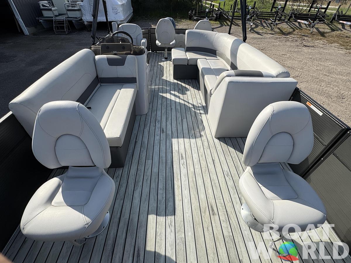 Used 2017 Crest  200 Pontoon with 115HP Yamaha Fourstroke EFI