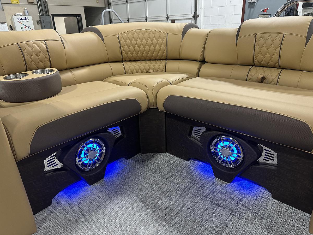 2025 Tahoe Pontoons Cascade 2385 Elite Tritoon & 225HP