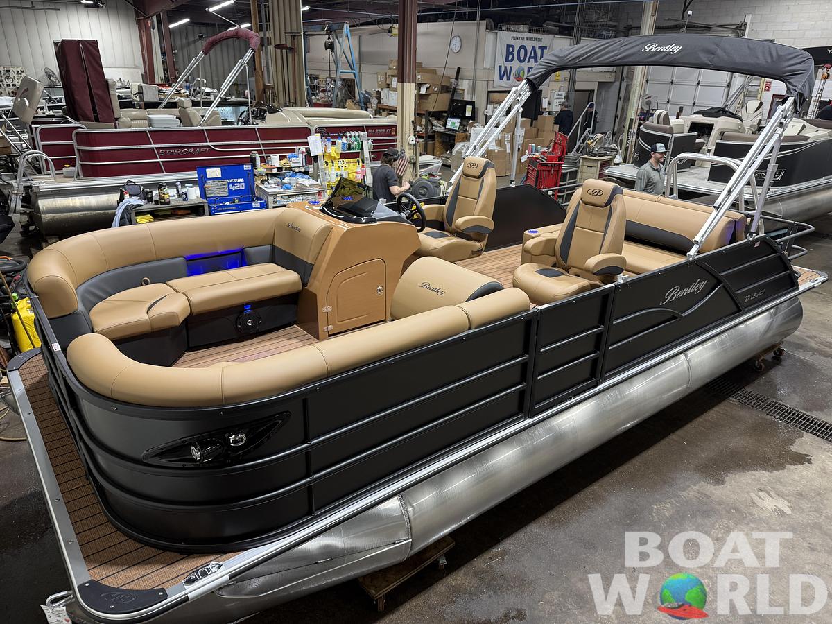 2026 Bentley Pontoons Legacy 220 Swingback 