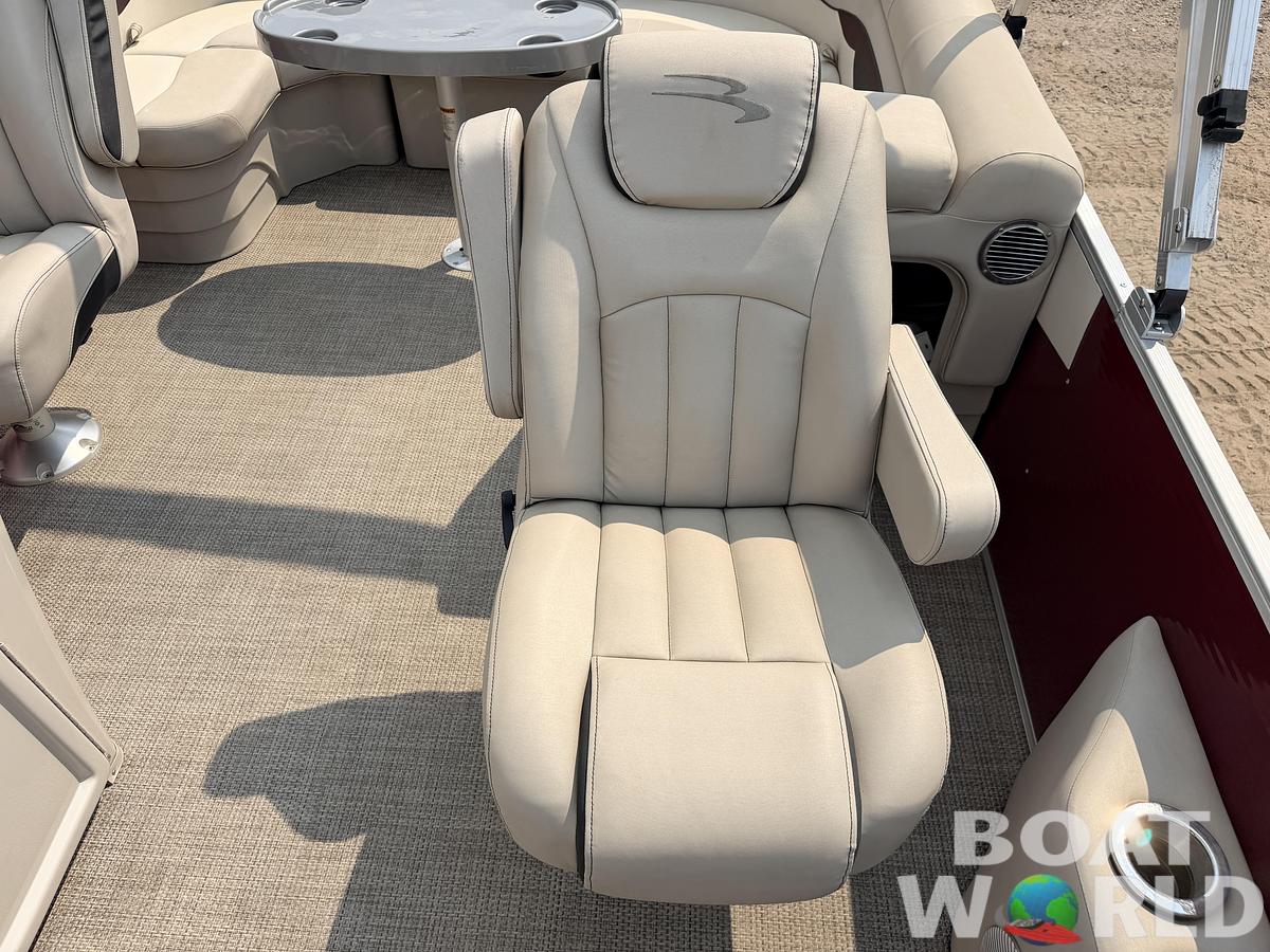 Used 2019 Bennington 21 SX Quad Lounge & Yamaha 90HP 4Stroke -$29,995