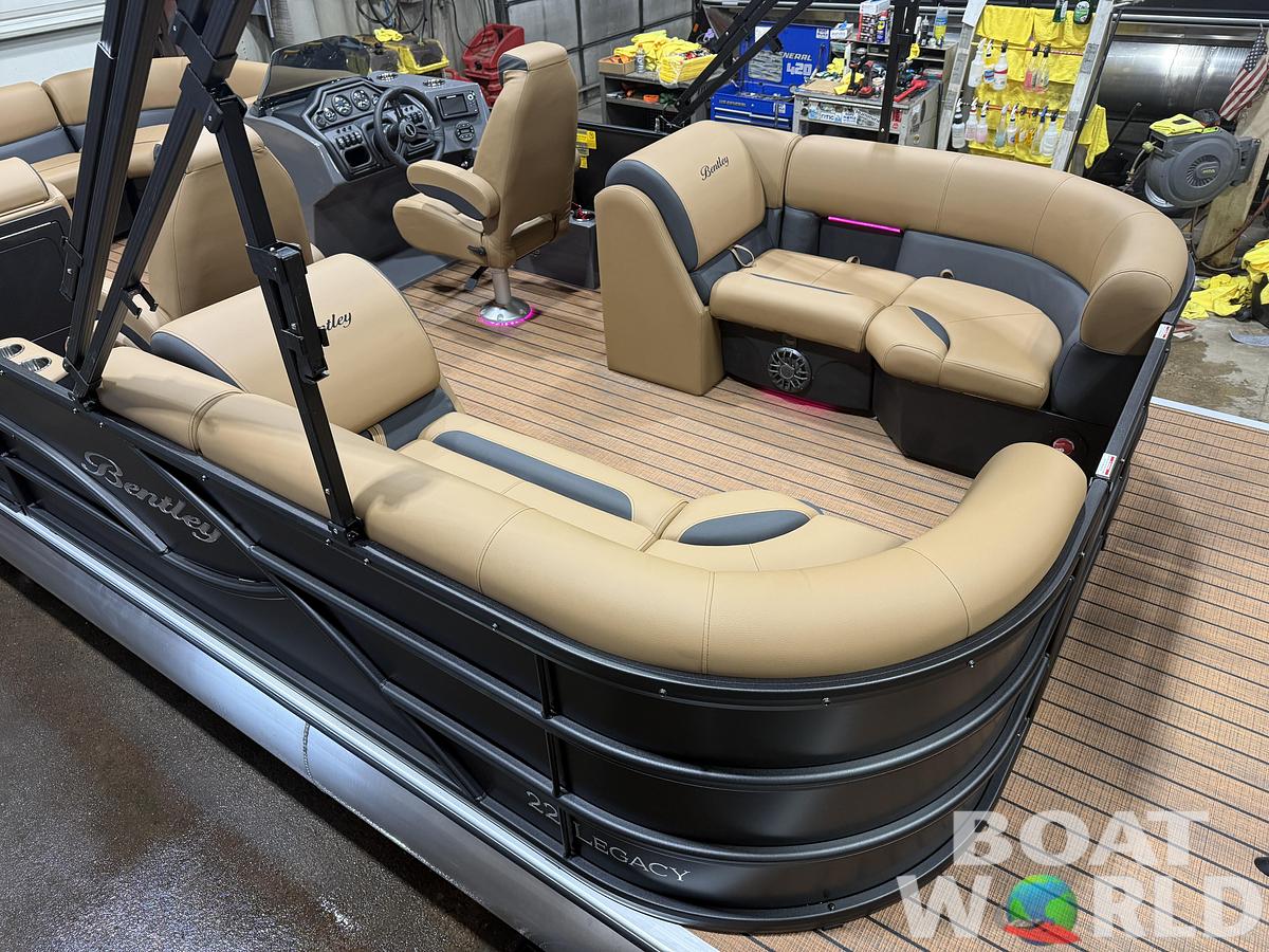 2027 Bentley Legacy 220 Navigator Quad Lounge Pontoon $43995