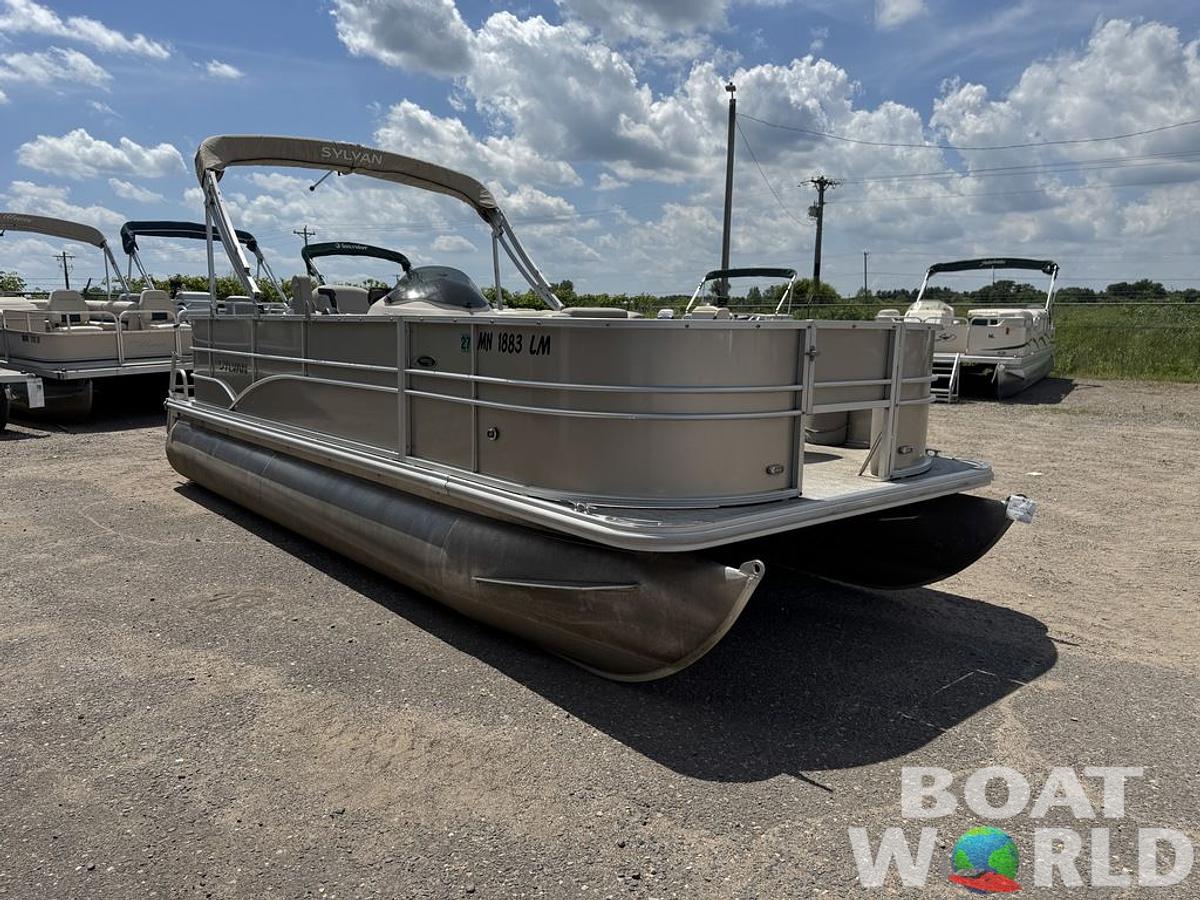 Used 2016 Sylvan 820 4-PT Pontoon