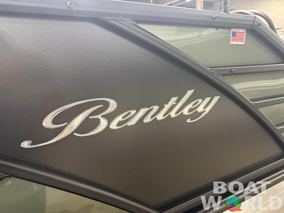 2026 Bentley Pontoons Elite 223 Swingback Tritoon