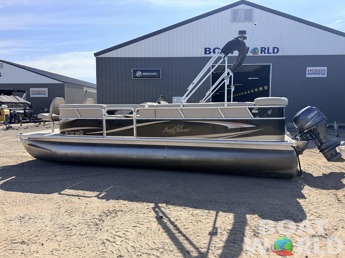 Used 2012 SunChaser 22 Fish 'N Cruise & 50HP Yamaha 4Stroke -$17,995