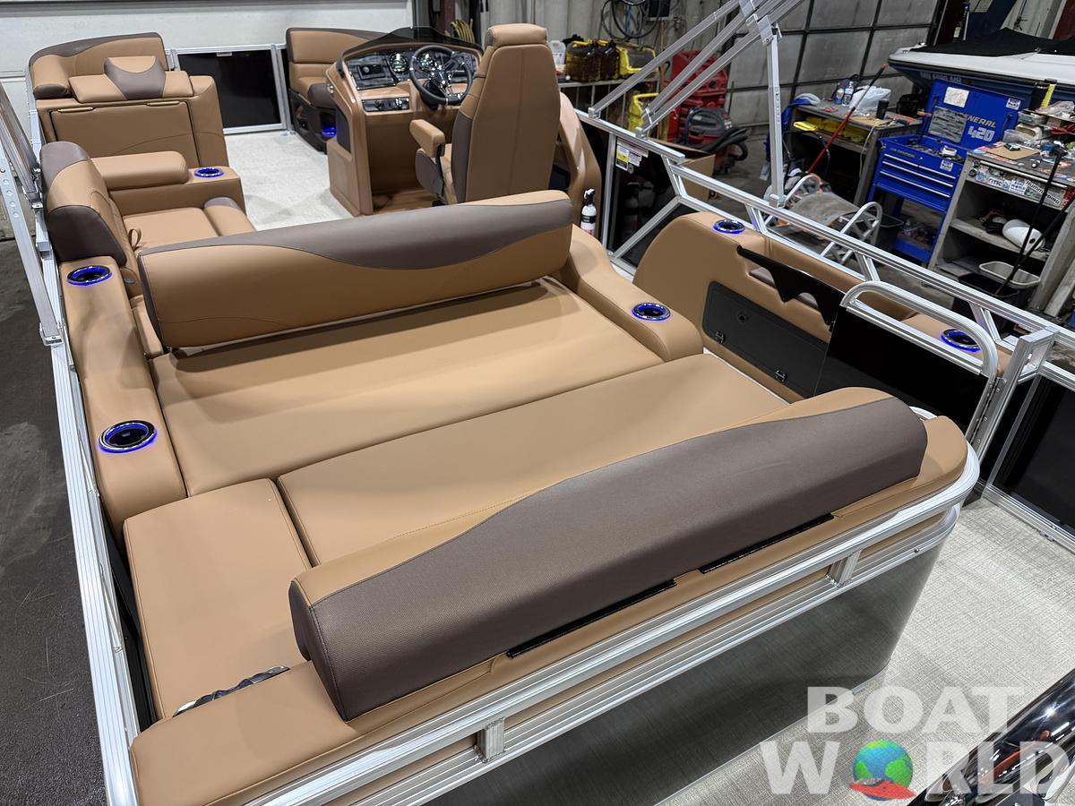 2026 Tahoe Pontoons LTZ 2385 Swingback (VRL) Tritoon