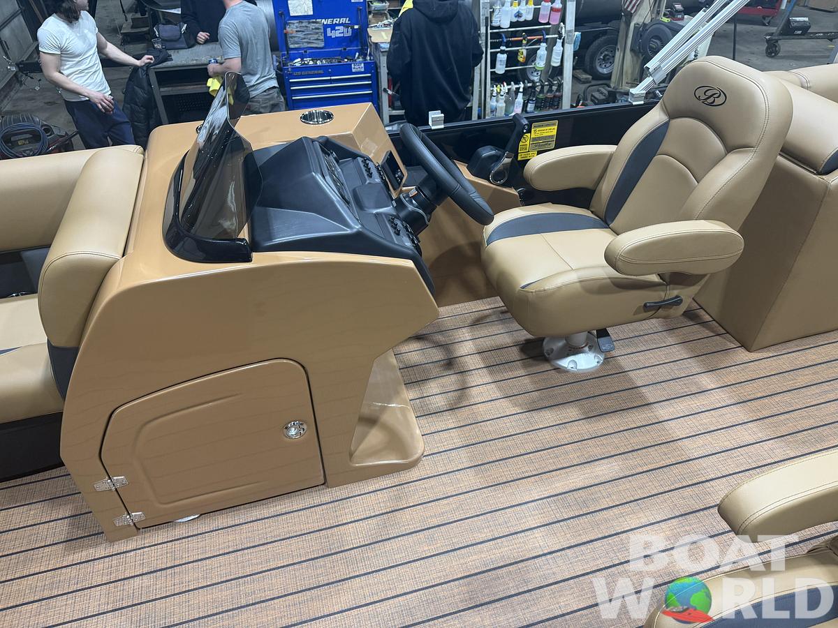 2026 Bentley Legacy 220 Navigator Quad Lounge Pontoon $36995