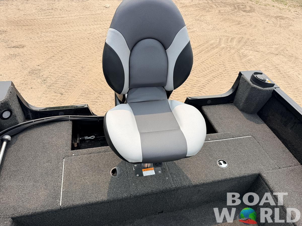 Used 2017 Alumacraft Competitor 165 Sport & 90HP Suzuki 4Stroke -$24,995