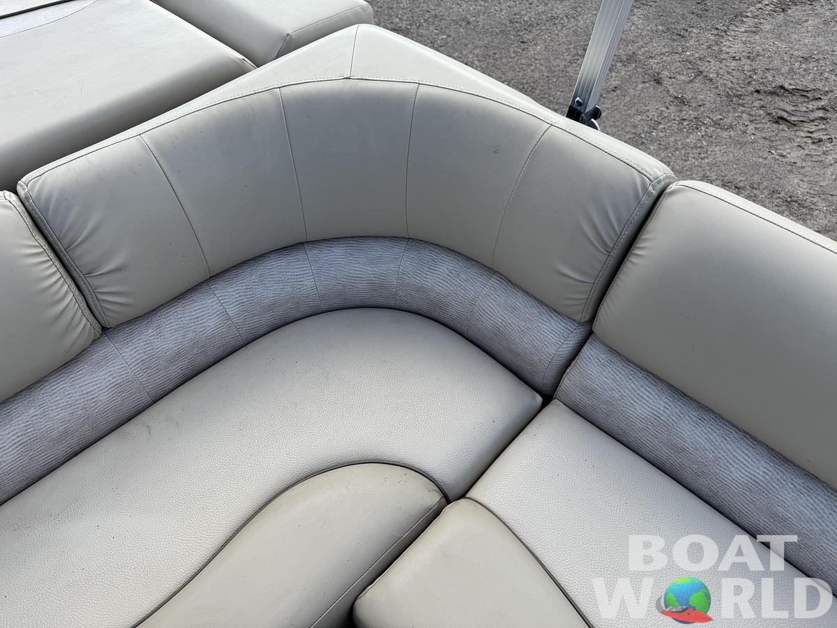 Used 2014 Bennington 22 SLX Pontoon