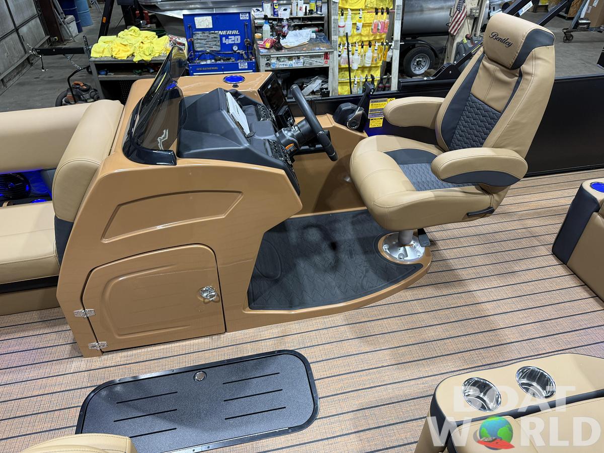 2027 Bentley Elite 223 Lounge Swingback Tritoon $66,995
