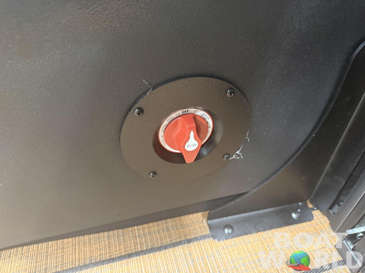 2026 Bentley Legacy 220 Navigator Quad Lounge Pontoon $36995