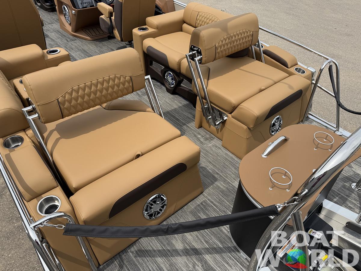 2025 Tahoe Pontoons Cascade 2385 Quad Lounge Shift Tritoon & Honda 4-Stroke EFI