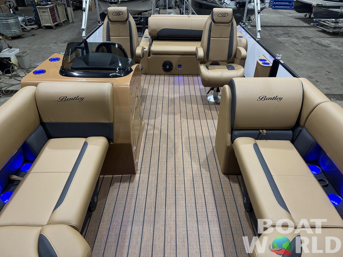 2026 Bentley Pontoons Legacy 220 Swingback