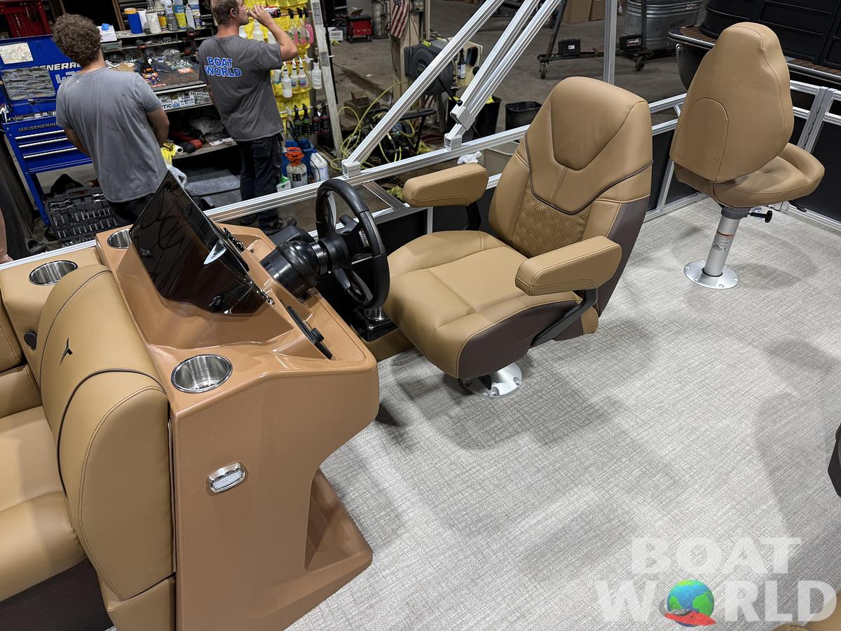 2027 Tahoe Sport Fish & Cruise 23E80 Pontoon $33995