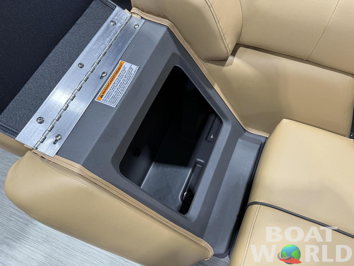 2027 Princecraft Vectra 23 RL SS Swingback Pontoon $36,995