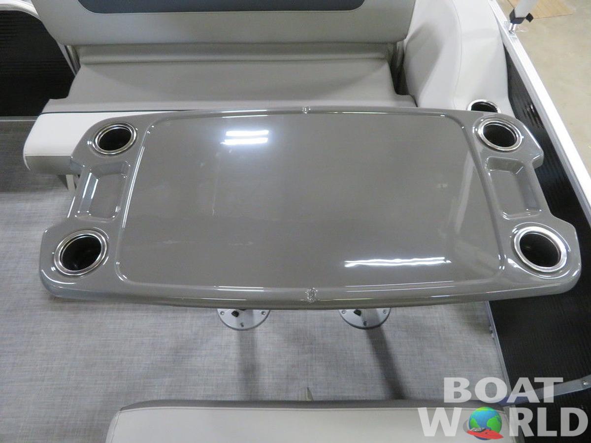 2025 Princecraft Vectra 21 RL Swingback Dinette Pontoon & Mercury 4-Stroke EFI