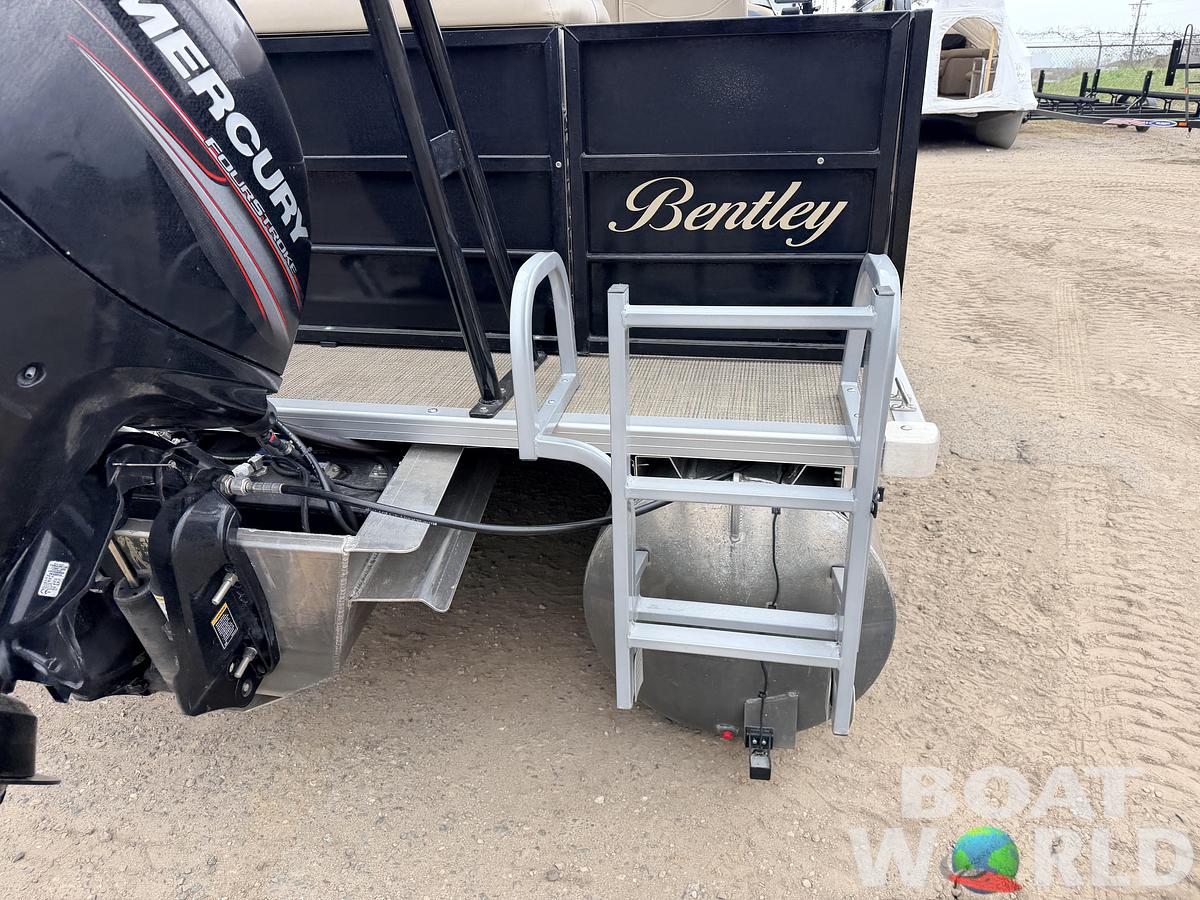 Used 2018 Bentley Encore 240 Cruise SE & 150HP Mercury 4Stroke -$29,995