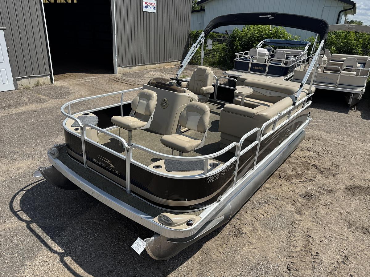 Used 2013 Bennington 17SF