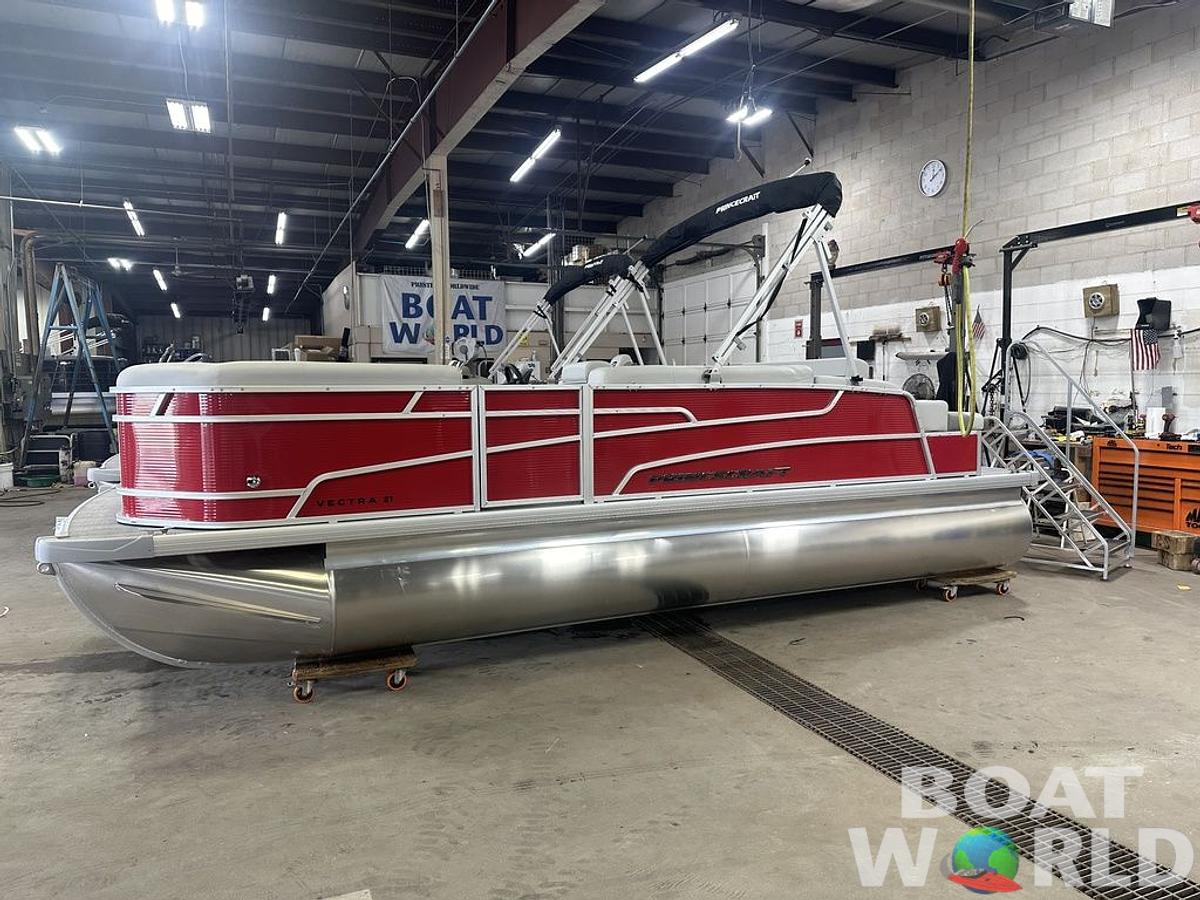 2025 Princecraft Vectra 21 RL Swingback Lounge Pontoon & Mercury 4-Stroke EFI