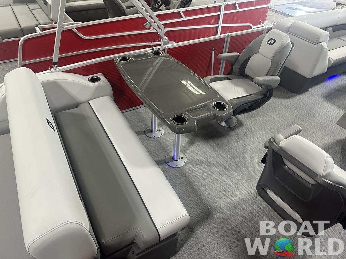 2025 Princecraft Vectra 23 RL SS Swingback Pontoon & Mercury 4-Stroke EFI